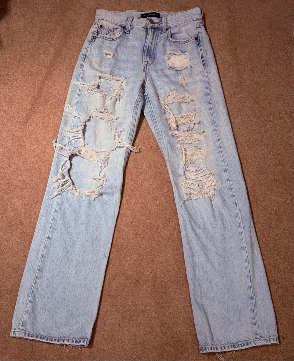 Aeropostale High Rise Baggy Jeans Size 00 Light Wash Ripped Distressed Straight